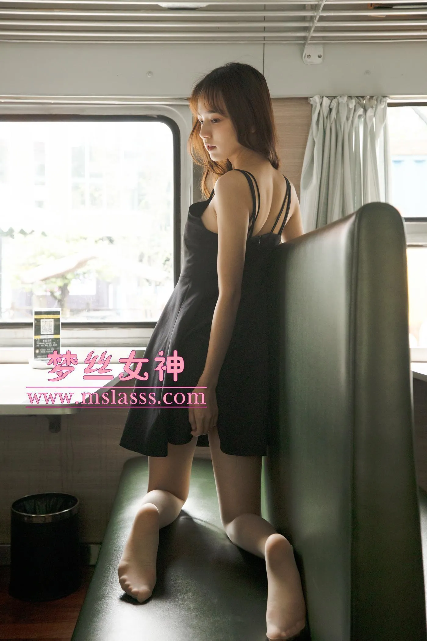 [MSLASS梦丝女神] 2020.04.22 NO.110 玥玥 火车超自然系 [61P]插图1